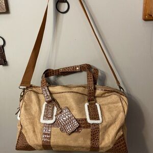 Fantastic Large Tote Travel Bag With Removable Shoulder Strap - Like New- Unused